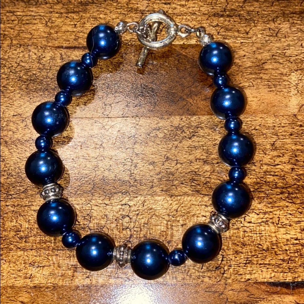 Dark blue bead bracelet